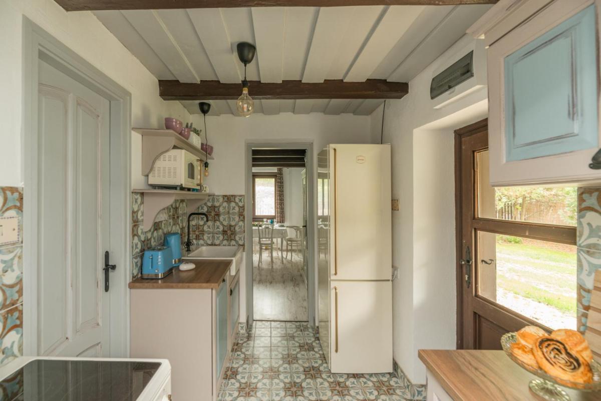 Lovely Cottage Home Веленце Екстериор снимка
