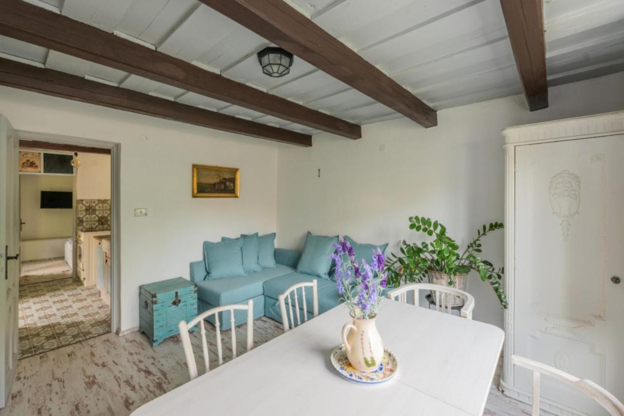 Lovely Cottage Home Веленце Екстериор снимка